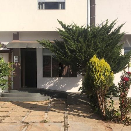 Quarto com banheiro - morada das flores Holambra Exterior foto